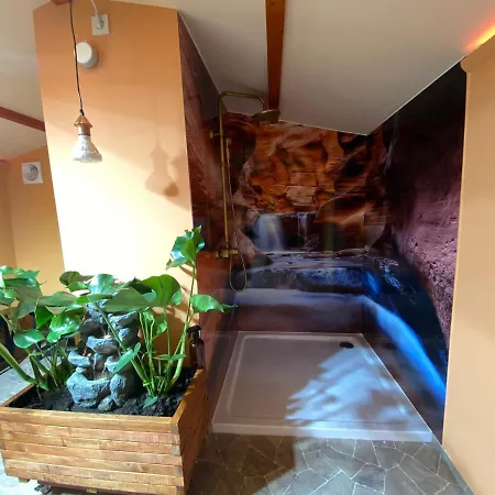 Ferienwohnung Gulfhaus, Mit Sauna Und Grossem Garten Apen Exterior foto