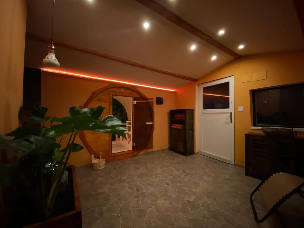 Gulfhaus, Mit Sauna Und Grossem Garten Apen