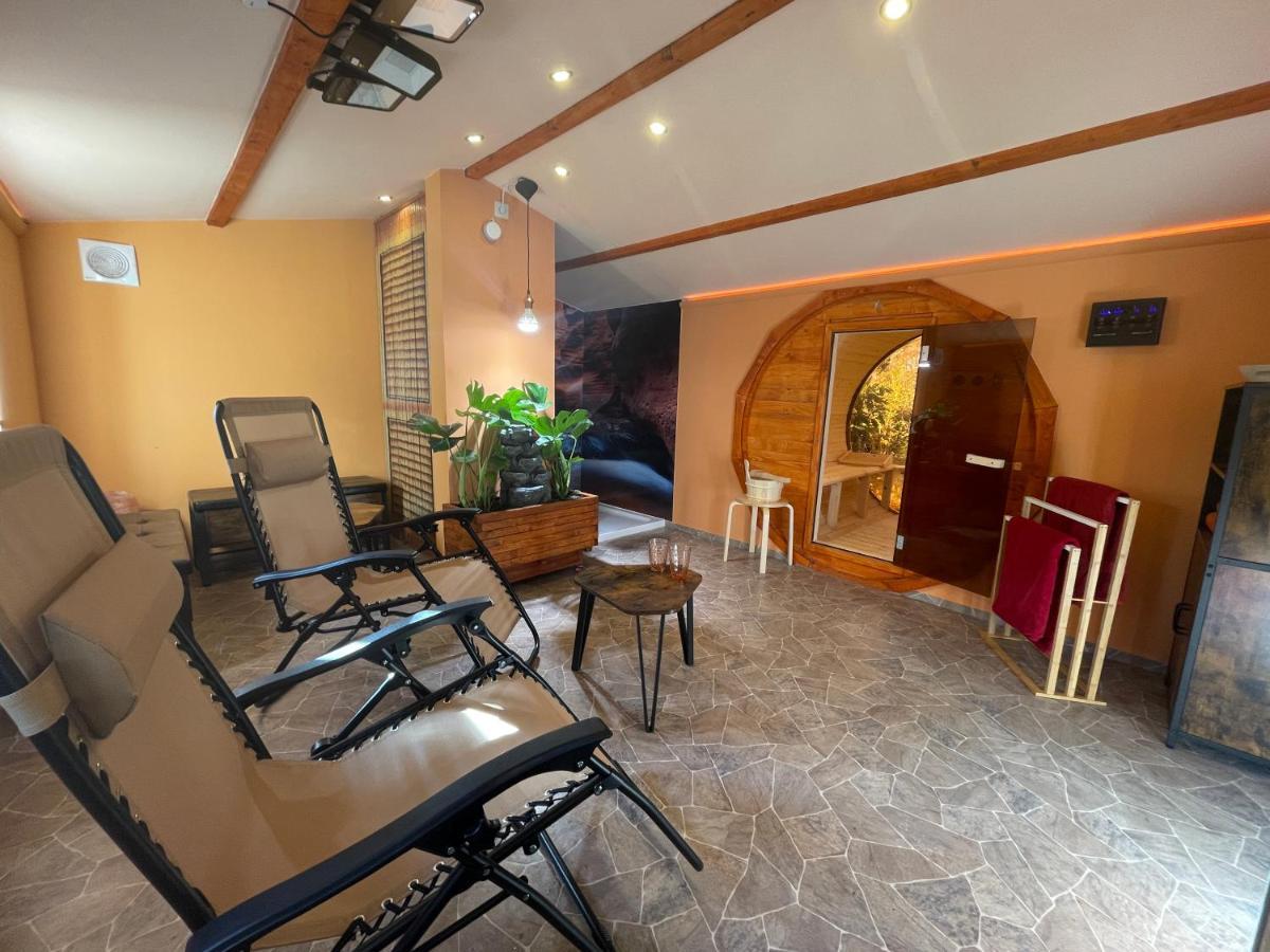 Gulfhaus, Mit Sauna Und Grossem Garten Apartment Apen